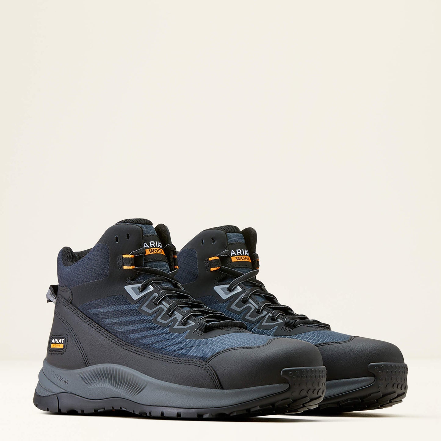Outpace Shift Mid Composite Toe Work Shoe Men | Ariat online shop