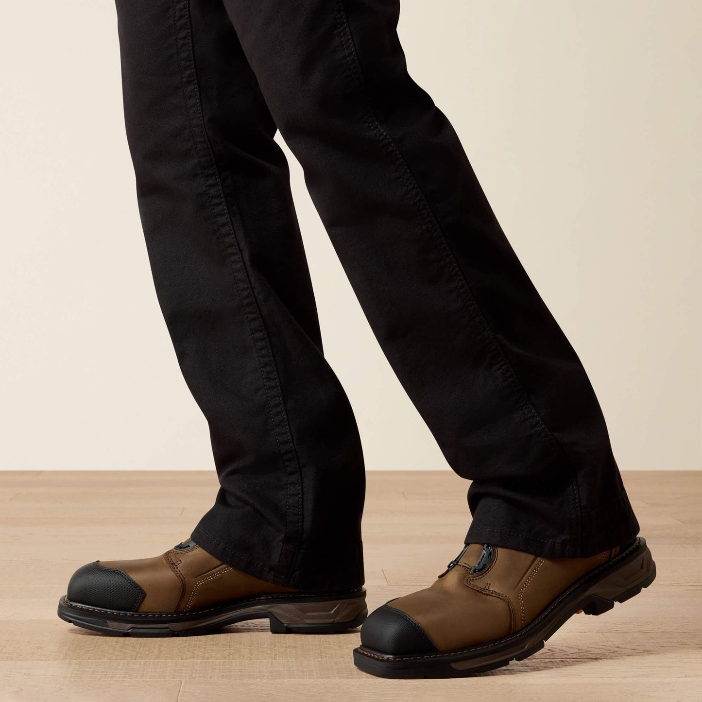 FR M4 Relaxed Workhorse Boot Cut Pant Men | Ariat outlet