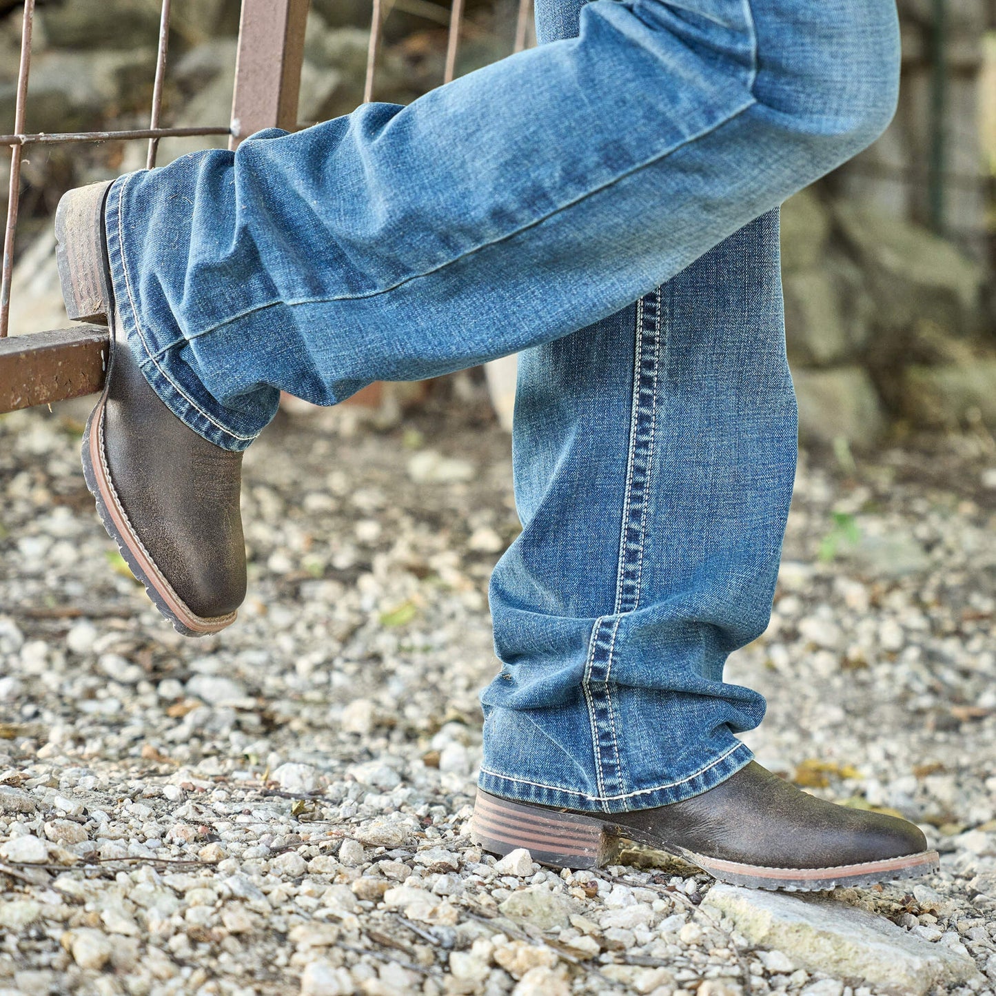 Hybrid Low Boy Wide Square Toe Chelsea Boot Men | Ariat outlet