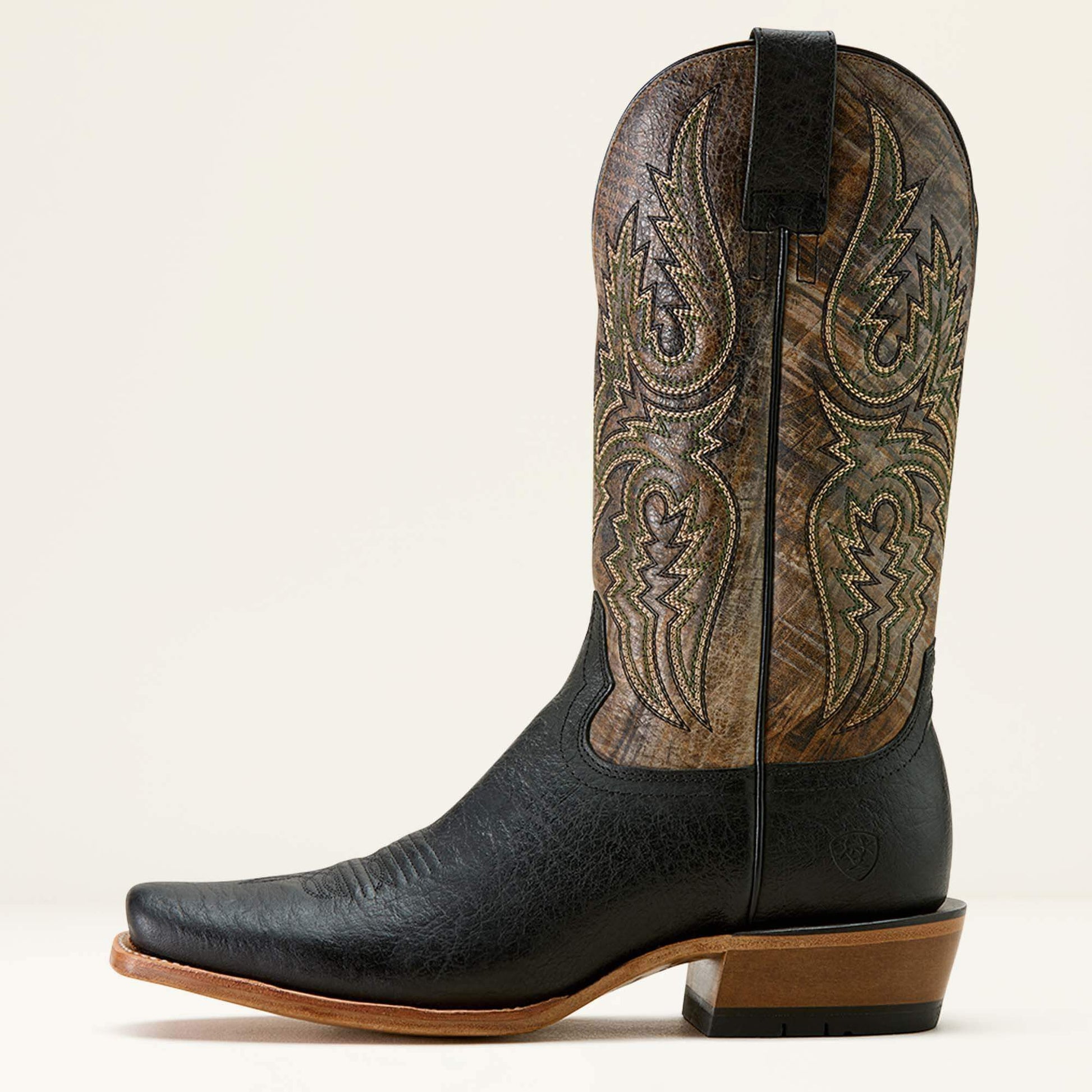Futurity Platinum Narrow Cutter Toe Cowboy Boot Men | Ariat online shop