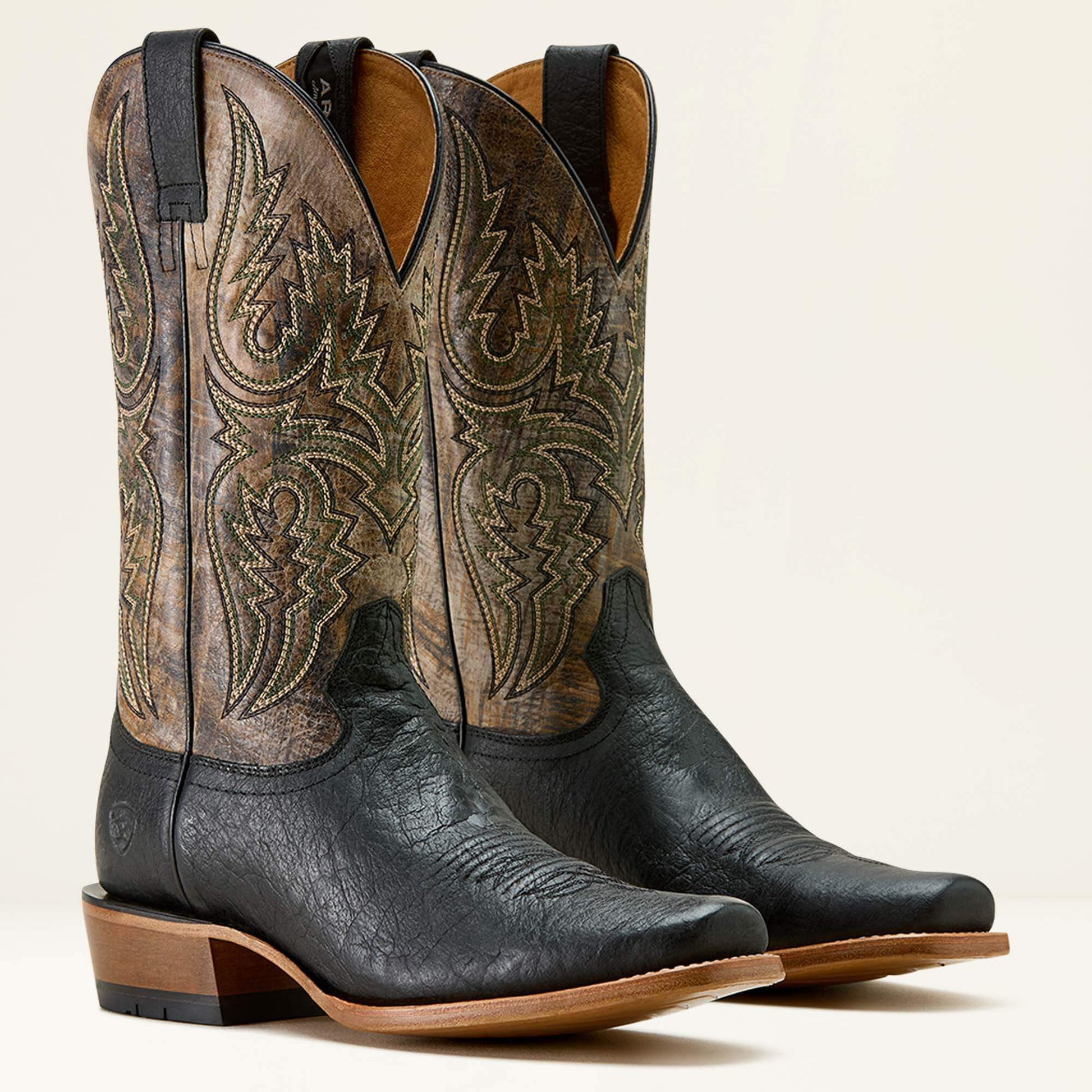 Futurity Platinum Narrow Cutter Toe Cowboy Boot Men | Ariat online shop
