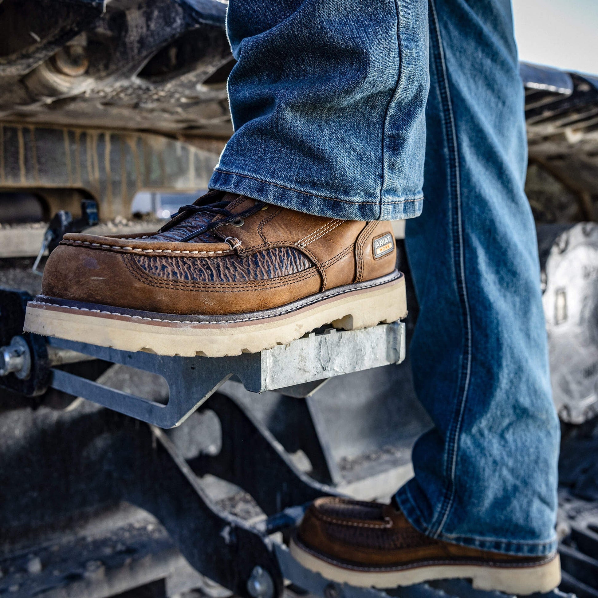 Rebar Lift Chukka Composite Toe Work Boot Men | Ariat discount