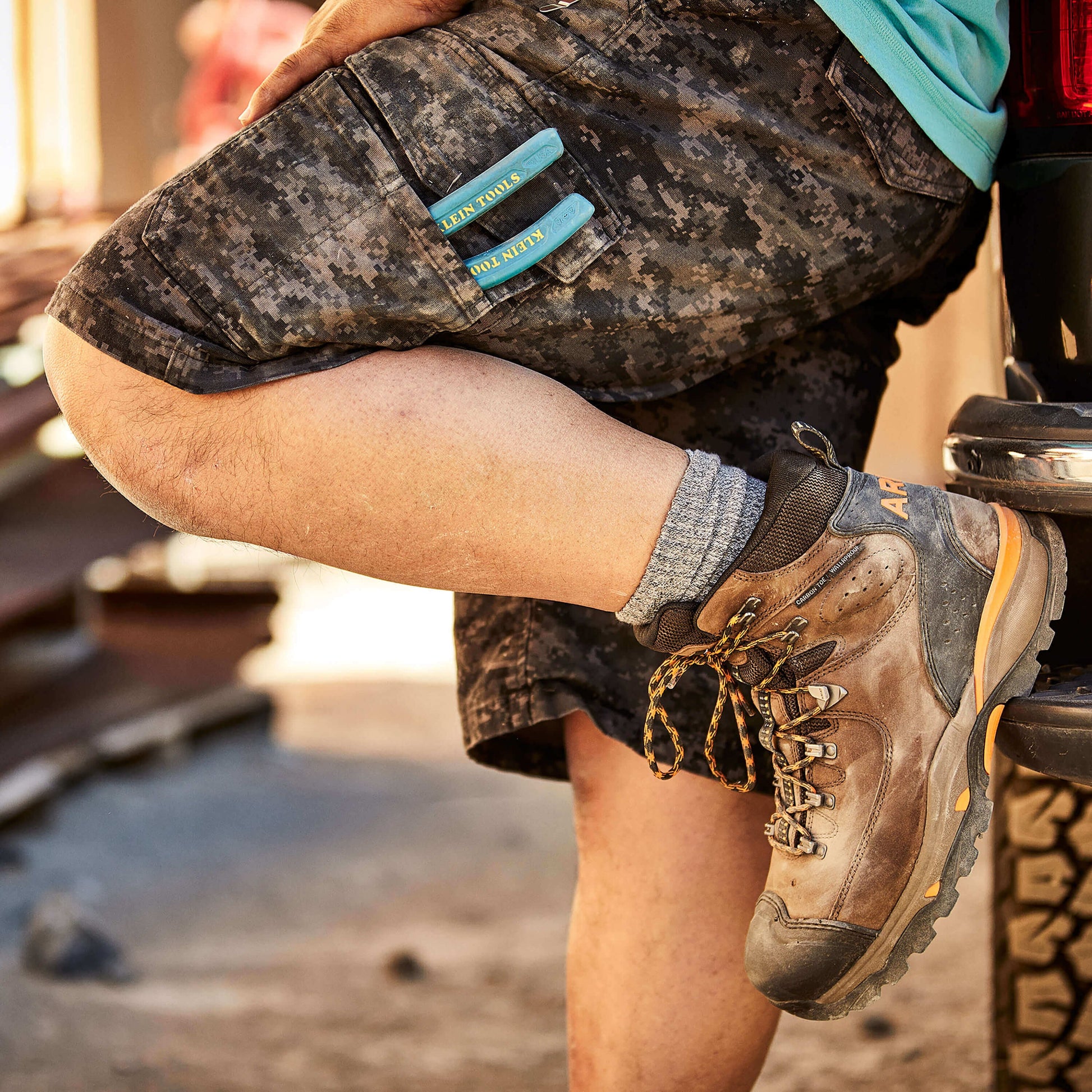 Endeavor 6" Waterproof Carbon Toe Work Boot Men | Ariat sale