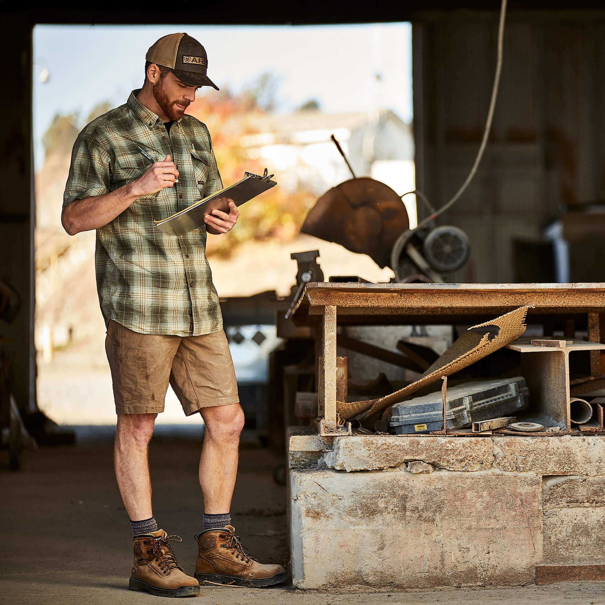 Rebar DuraStretch Made Tough 10" Short Men | Ariat online shop