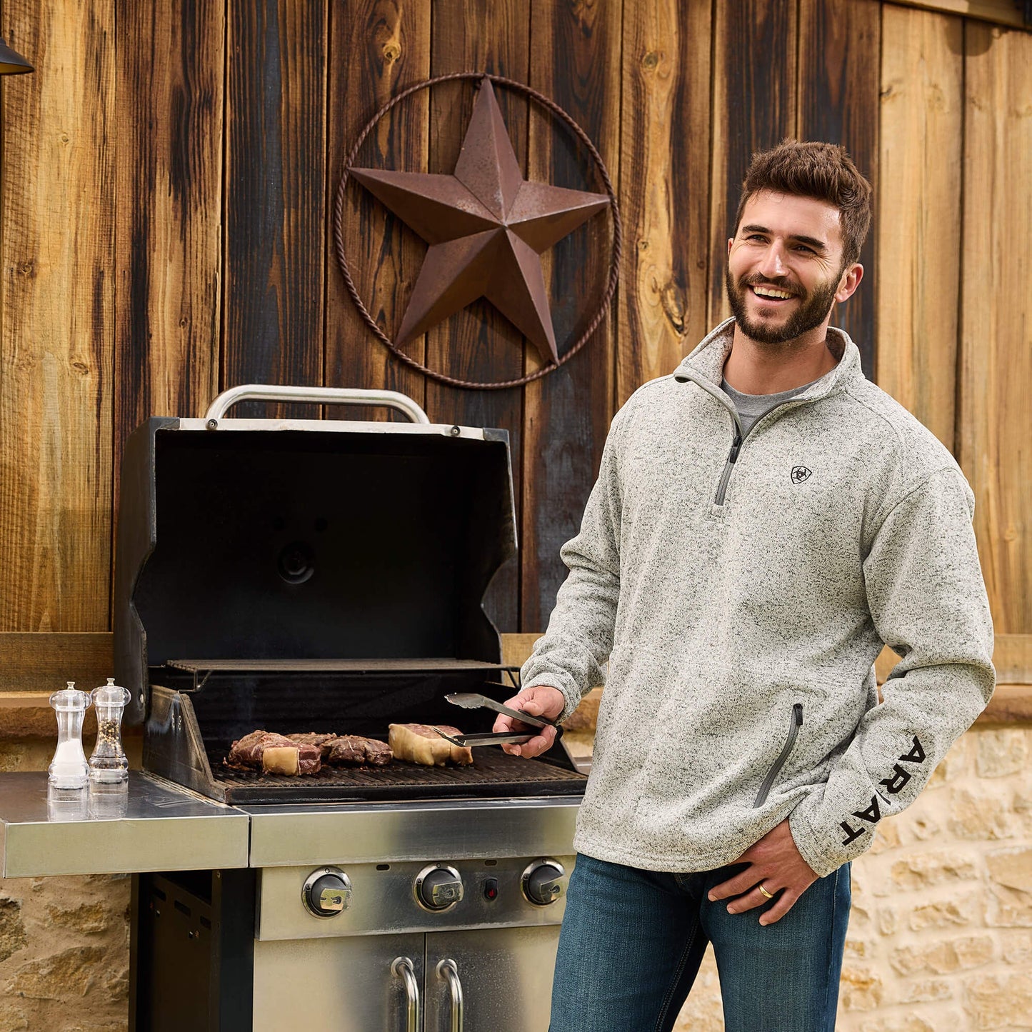 Caldwell Logo 1/4 Zip Sweater Men | Ariat outlet