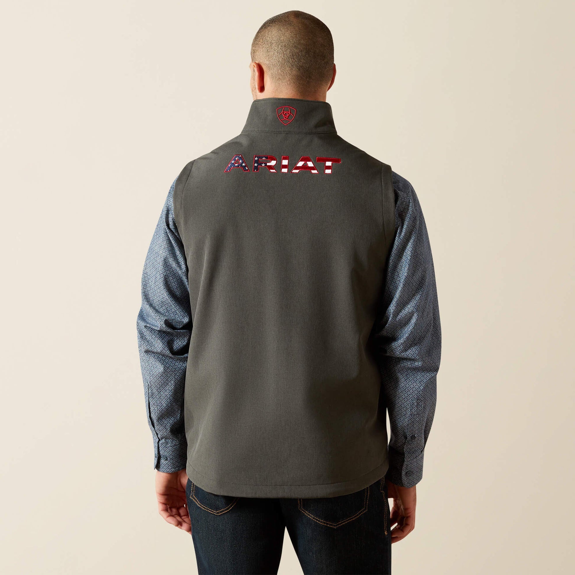 Logo Softshell Vest Men | Ariat online