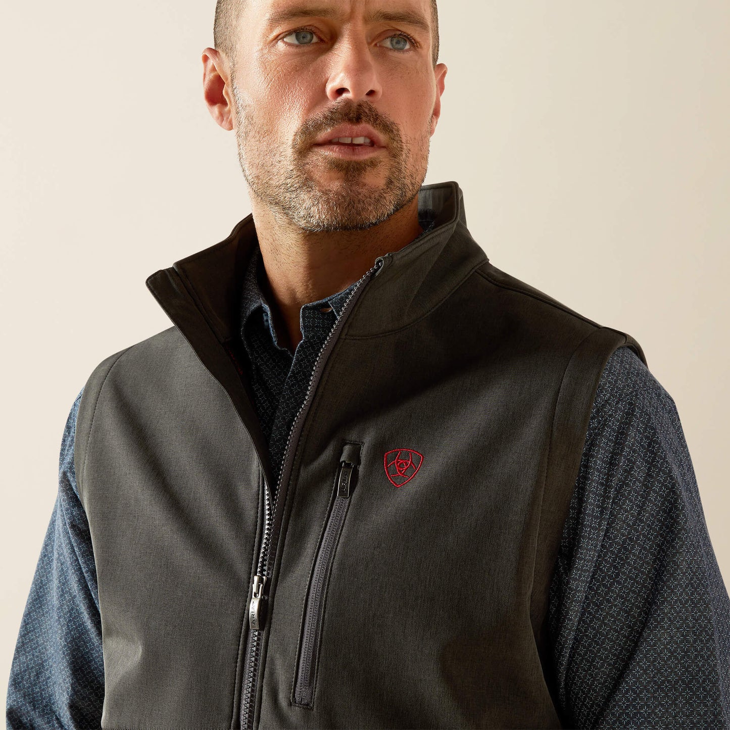 Logo Softshell Vest Men | Ariat online