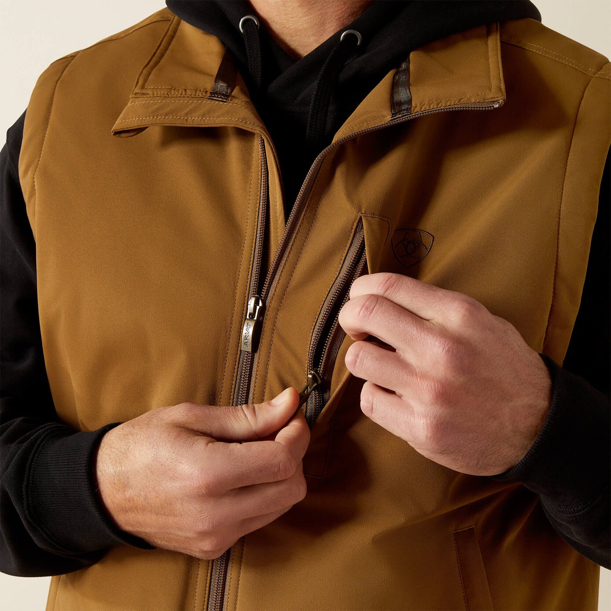 Field Insulated Vest Men | Ariat online