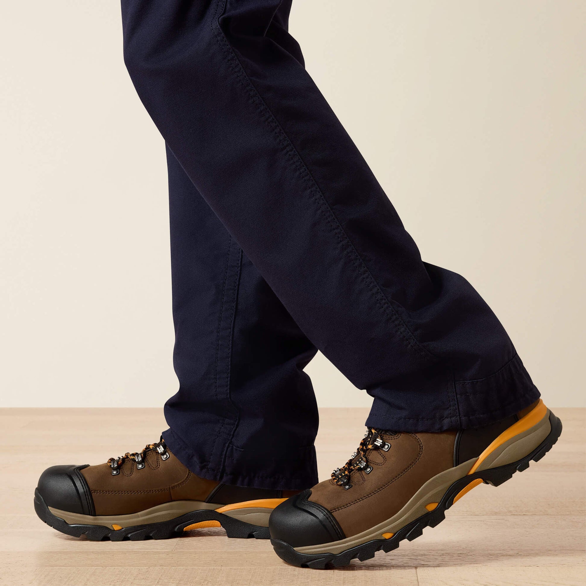 FR M4 Relaxed Workhorse Boot Cut Pant Men | Ariat online shop