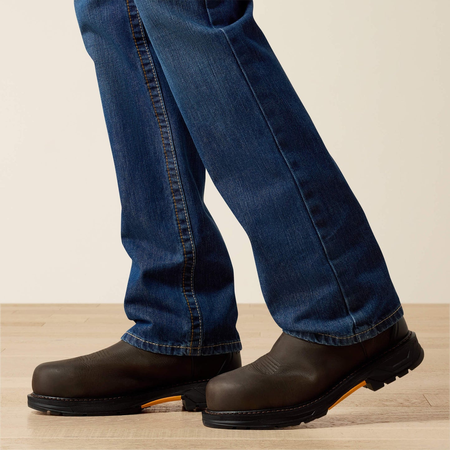 FR M4 Relaxed Basic Boot Cut Jean Men | Ariat online shop