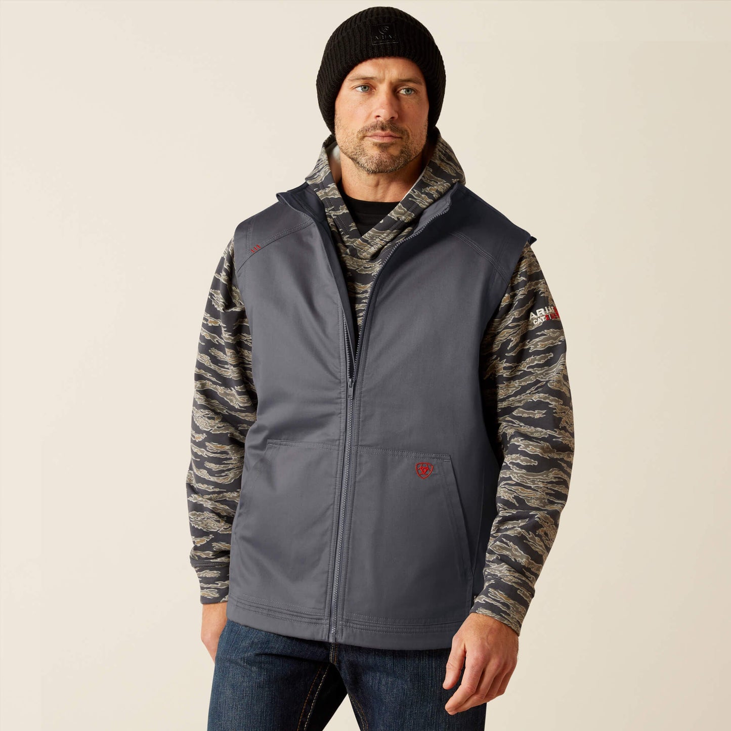 FR Basic Insulated Vest Men | Ariat online