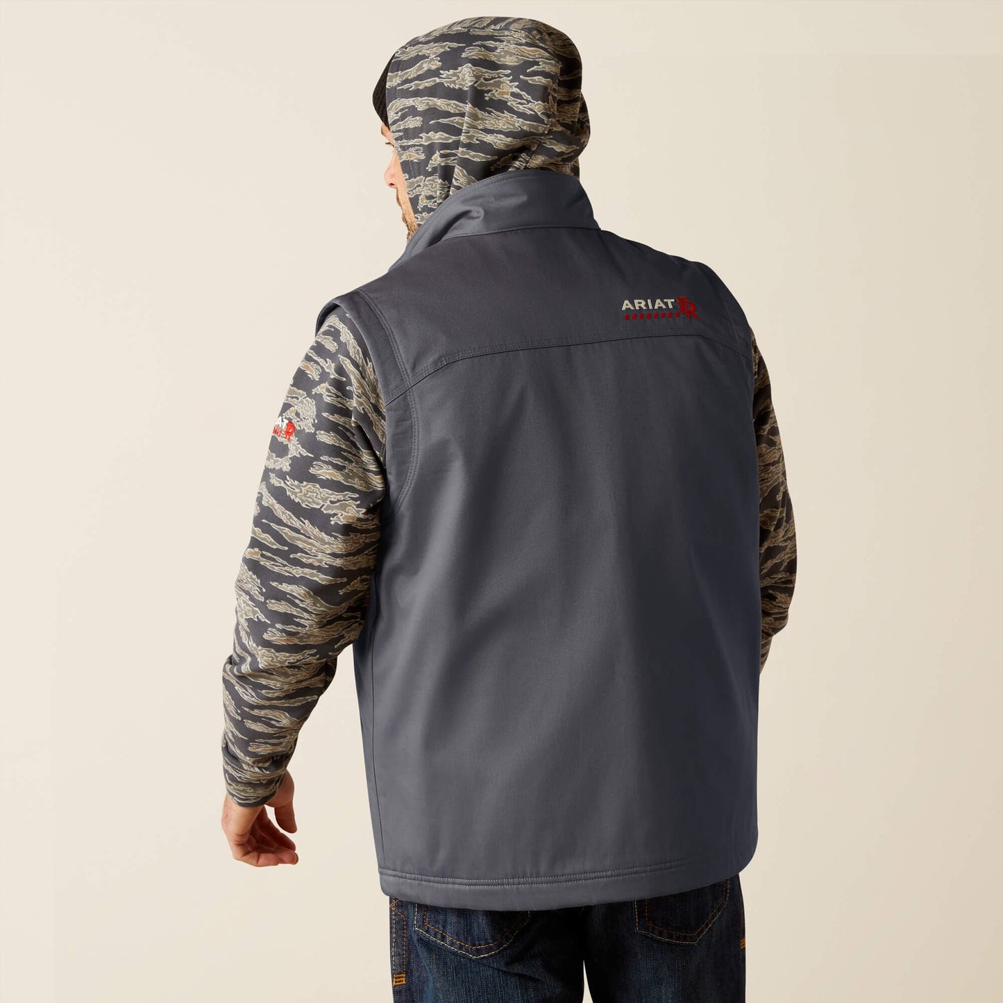 FR Basic Insulated Vest Men | Ariat online