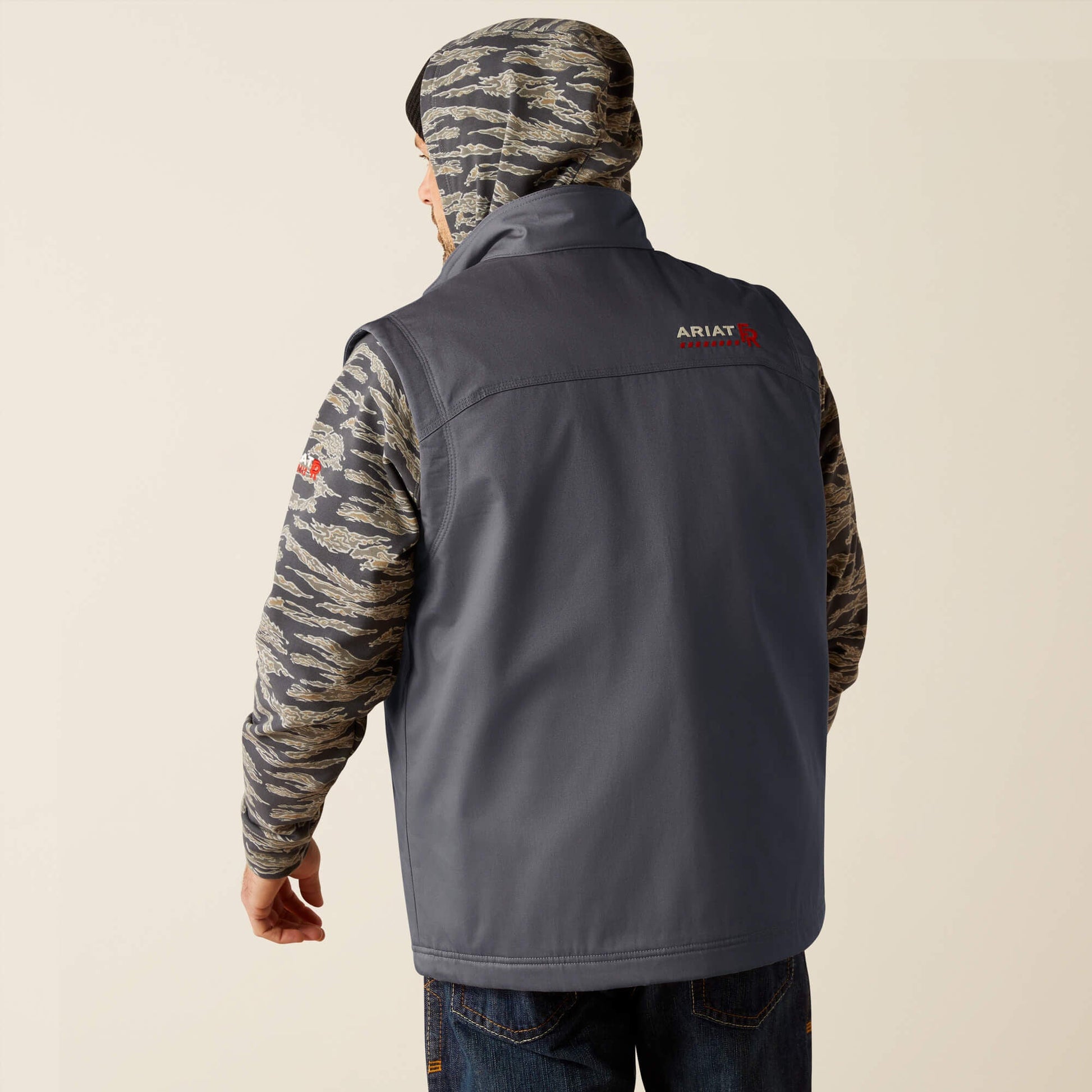 FR Basic Insulated Vest Men | Ariat online