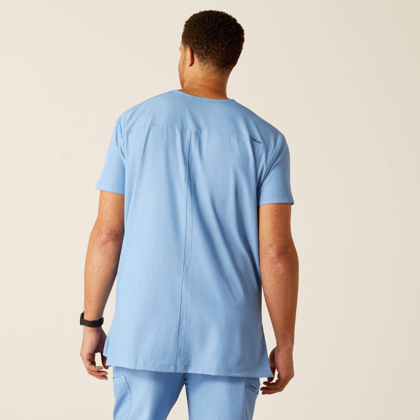 Derham 6 Pocket Scrub Top Men | Ariat online