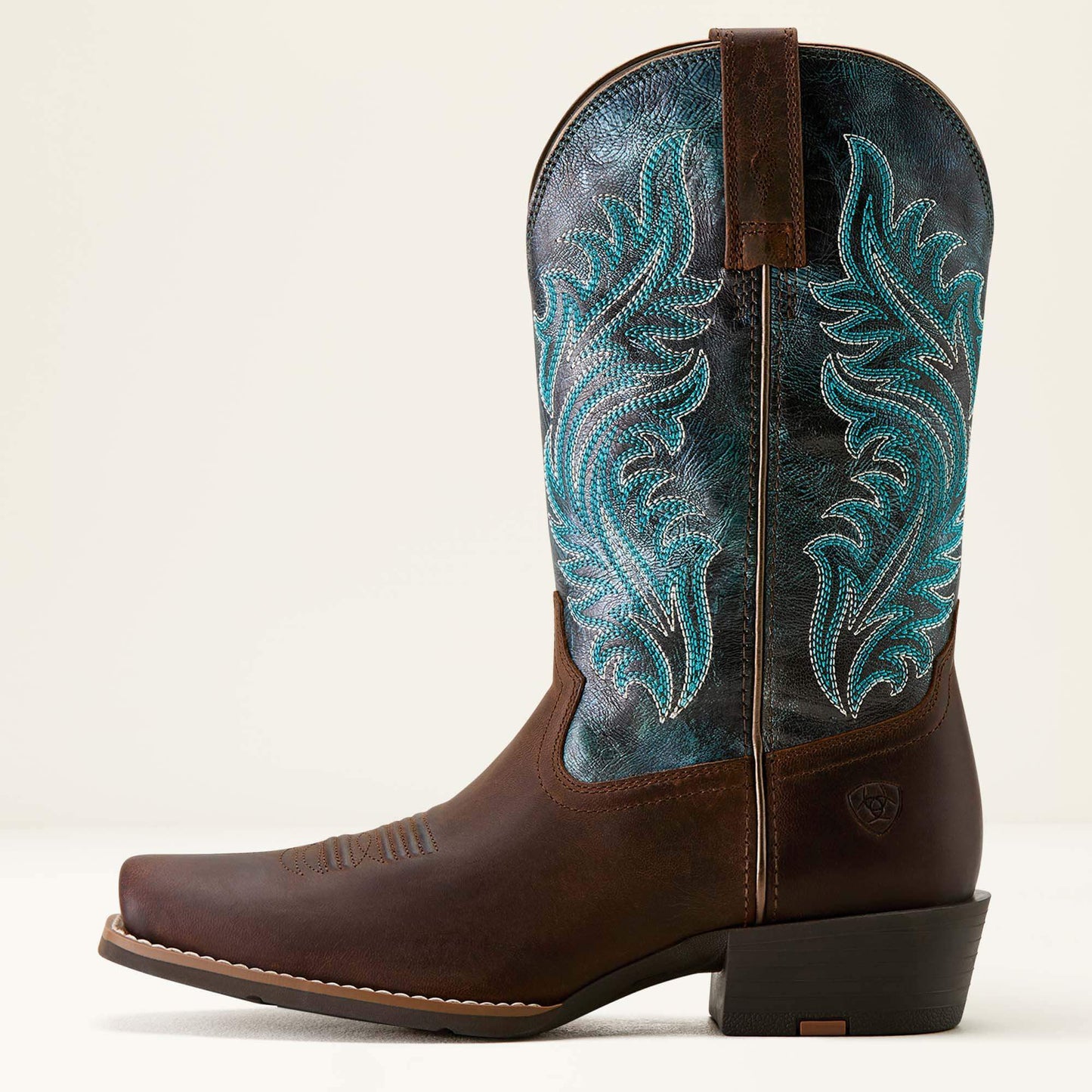 Round Up Narrow Cutter Toe Western Boot Women | Ariat for sale