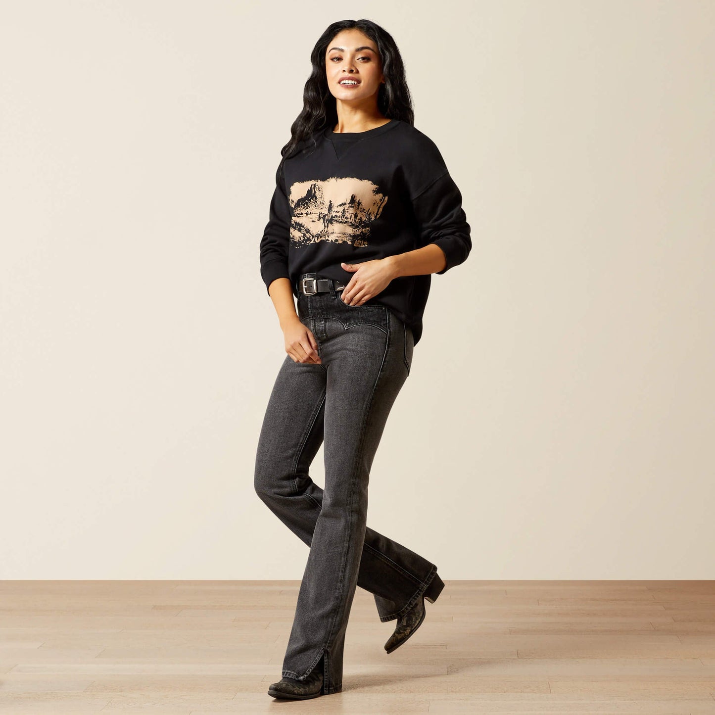 Outlaw Oversized Sweatshirt Women | Ariat on sale