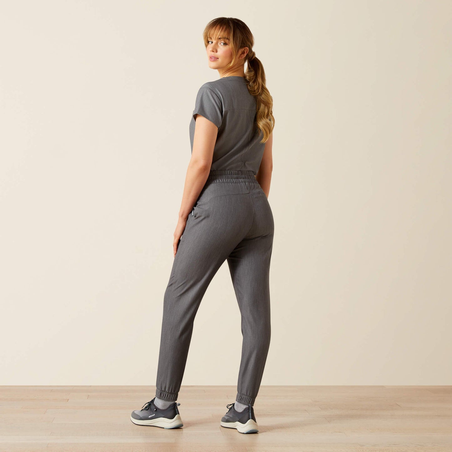 Blackwell Cargo Stretch Jogger Scrub Pant Women | Ariat online shop