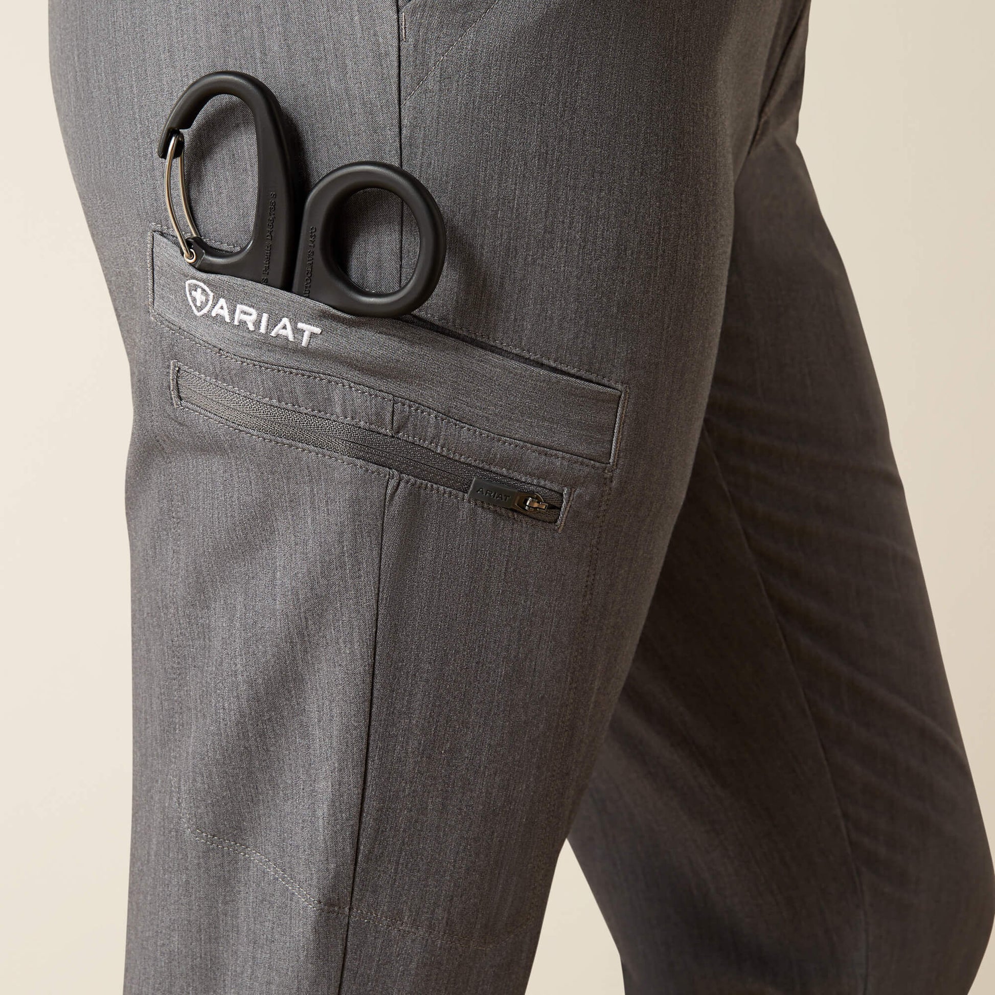 Blackwell Cargo Stretch Jogger Scrub Pant Women | Ariat online shop