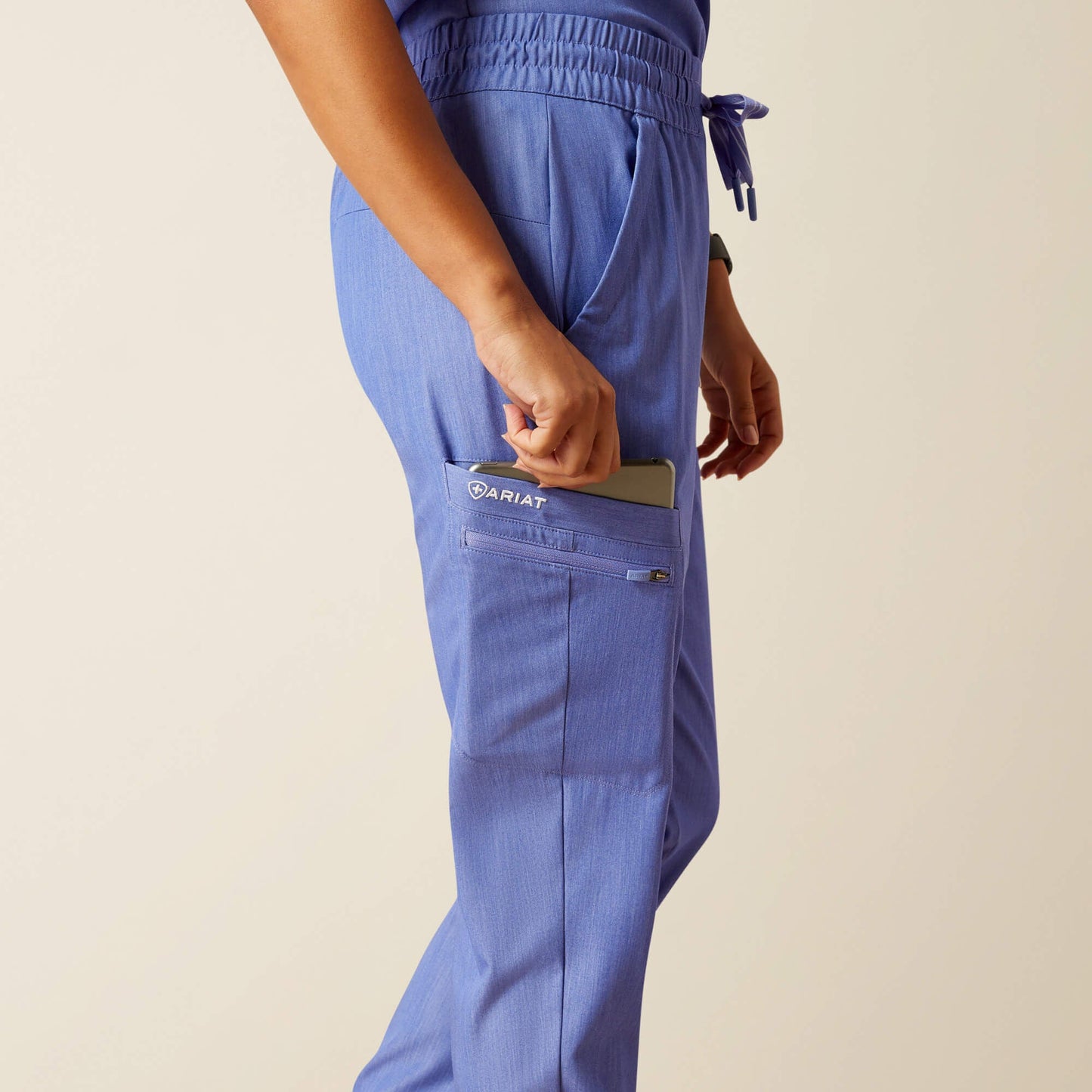 Blackwell Cargo Stretch Jogger Scrub Pant Women | Ariat online