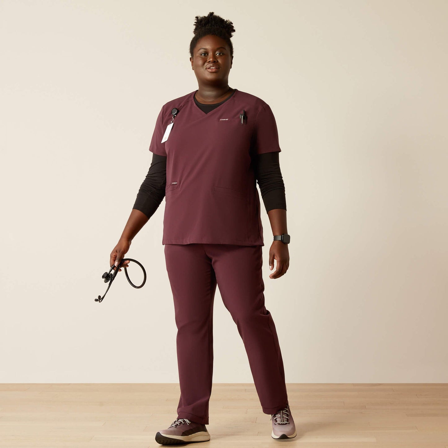 Clara 6 Pocket Scrub Top Women | Ariat outlet