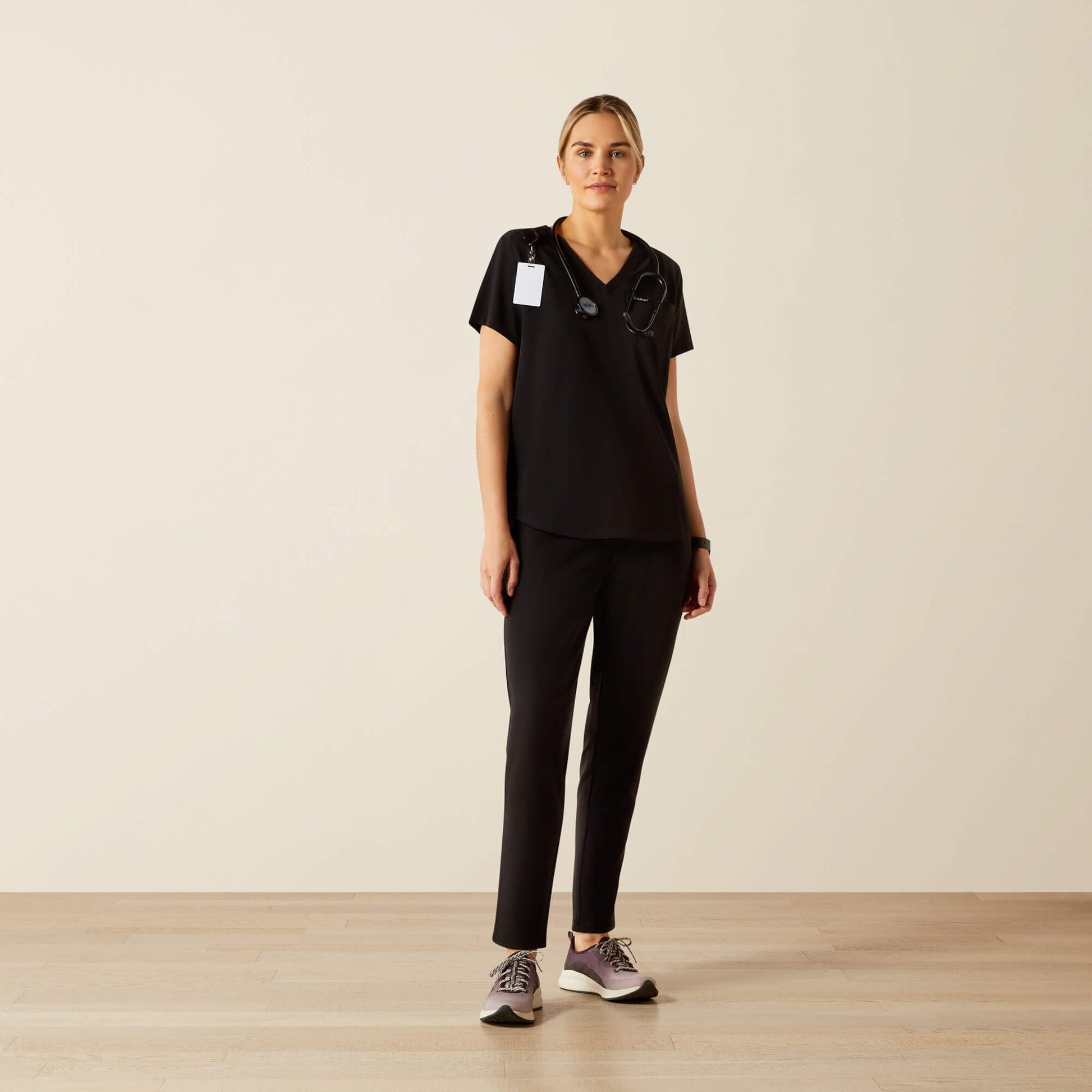 Beth Basic Scrub Top Women | Ariat outlet