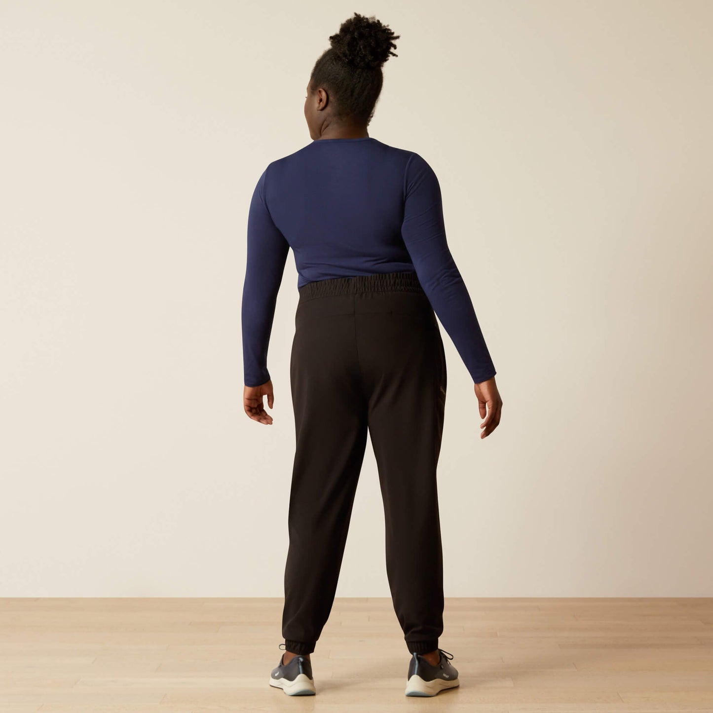 Blackwell Cargo Stretch Jogger Scrub Pant Women | Ariat online