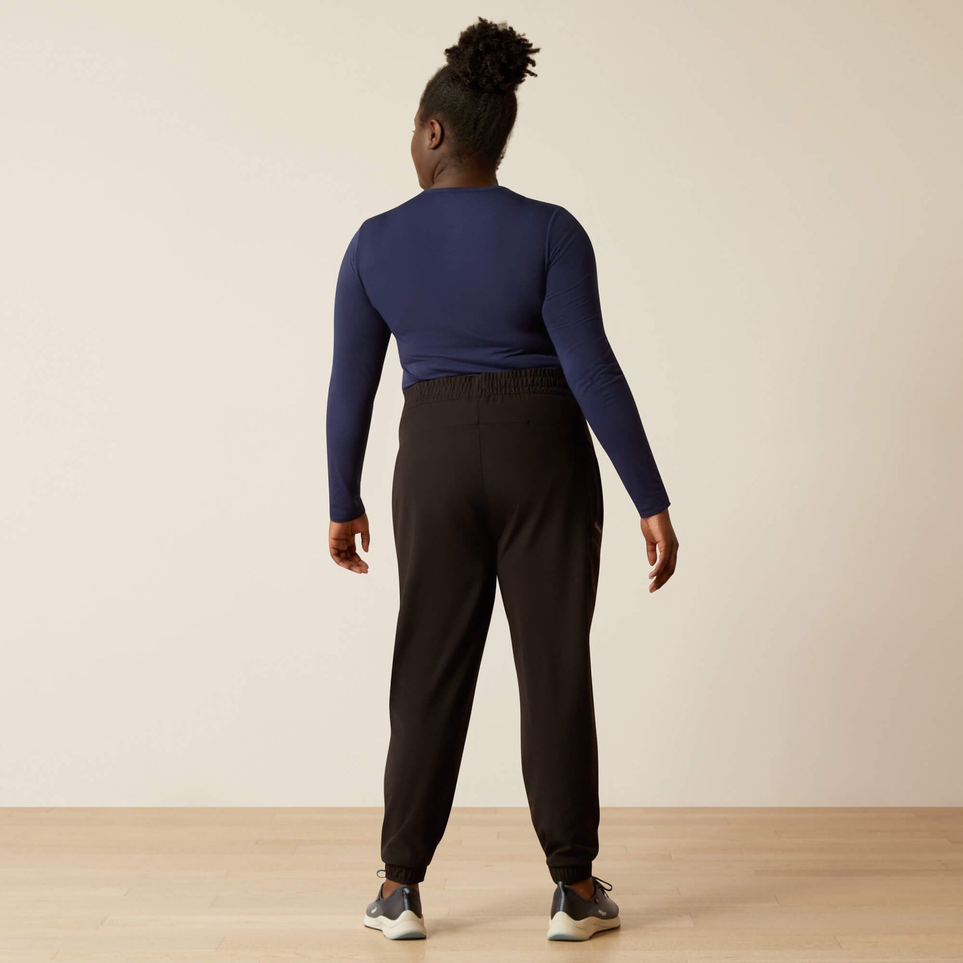 Blackwell Cargo Stretch Jogger Scrub Pant Women | Ariat online