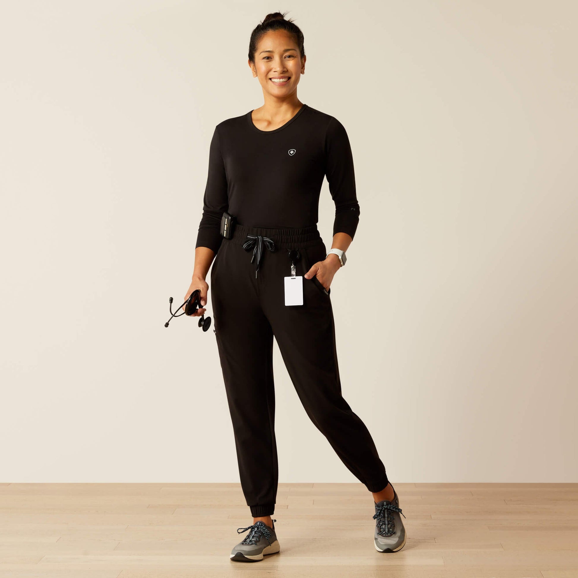 Blackwell Cargo Stretch Jogger Scrub Pant Women | Ariat online