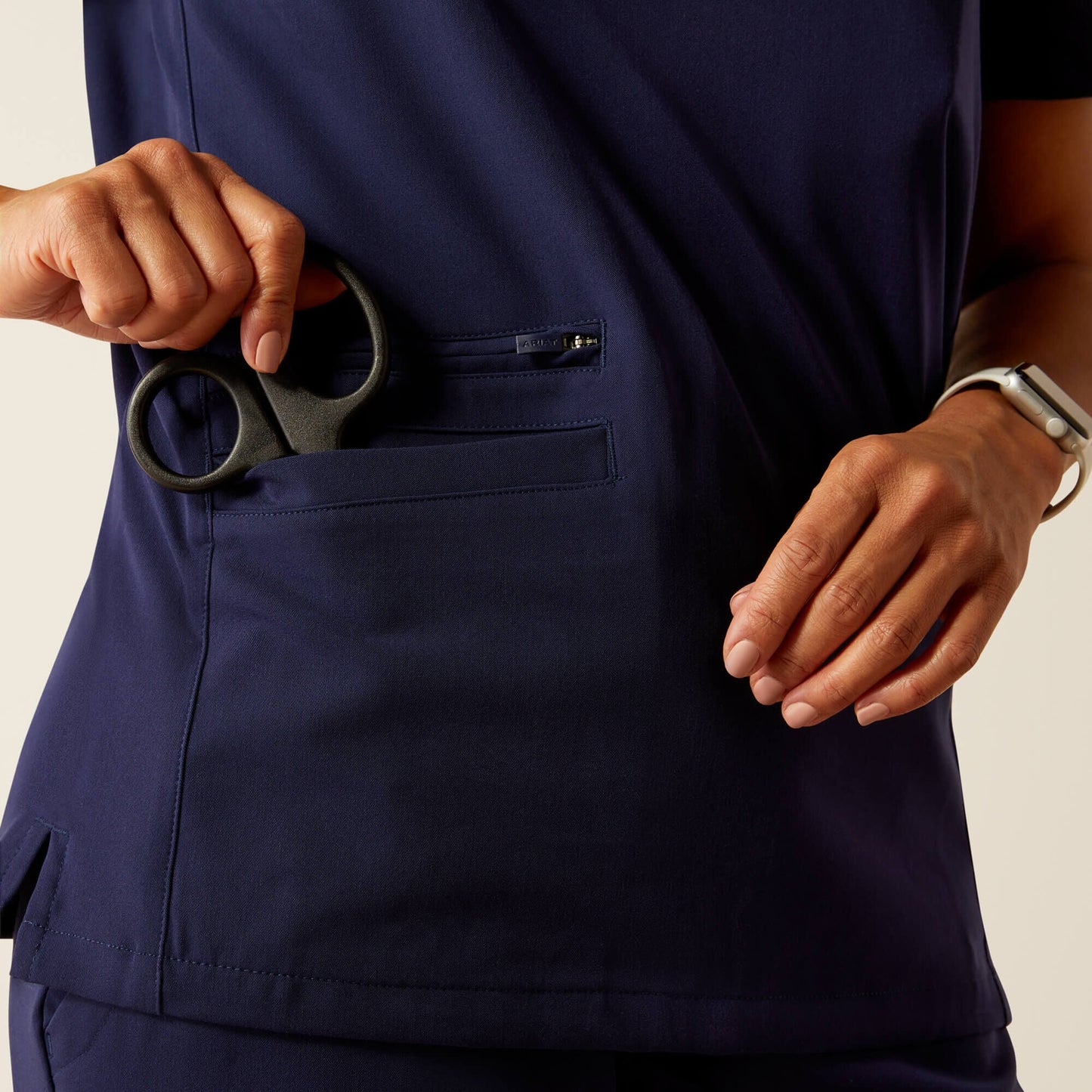 Clara 6 Pocket Scrub Top Women | Ariat outlet