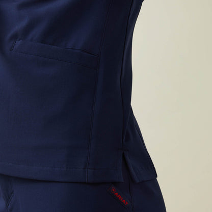 Clara 6 Pocket Scrub Top Women | Ariat outlet