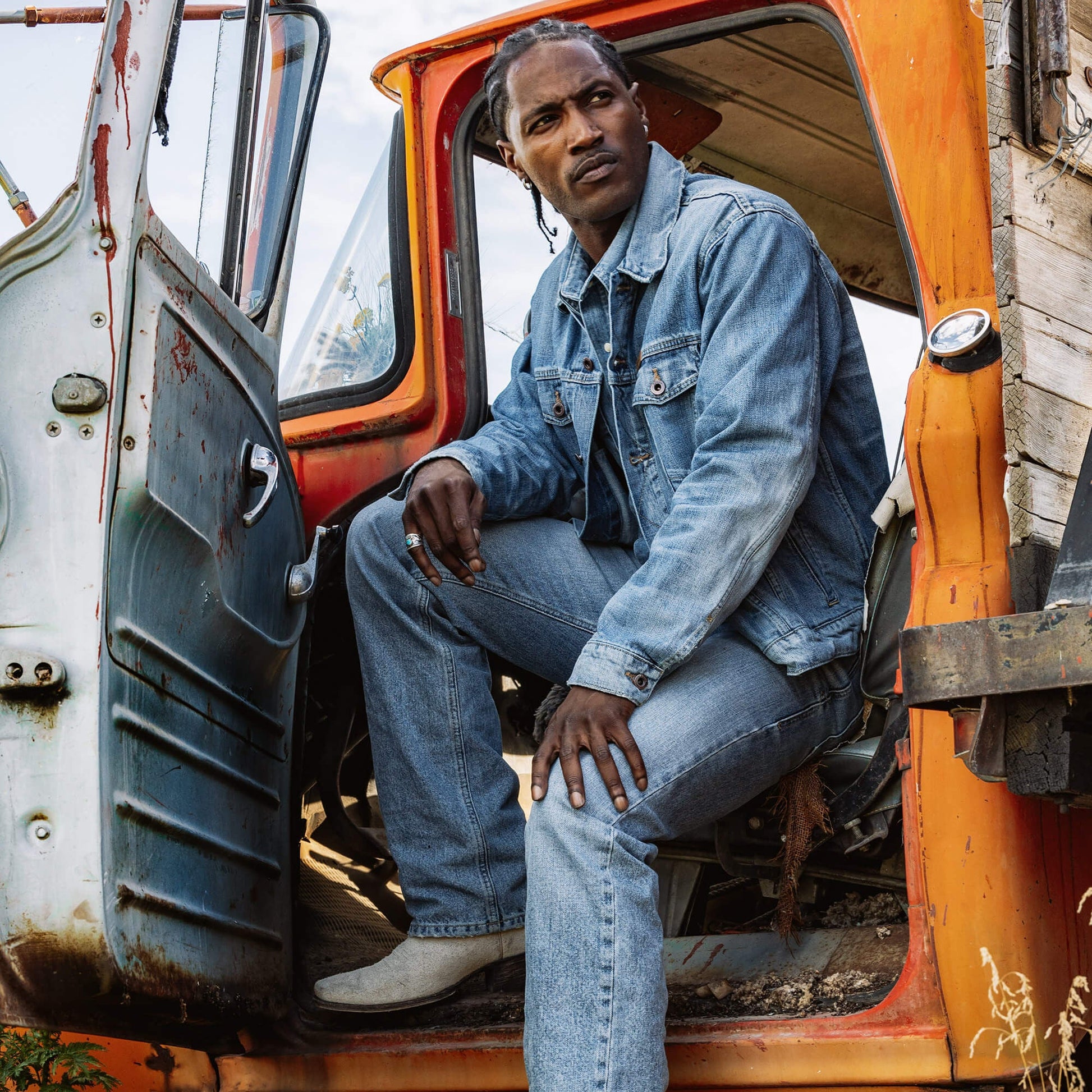 Everybody's Yellowstone Hometown Denim Jacket Trends | Ariat on sale